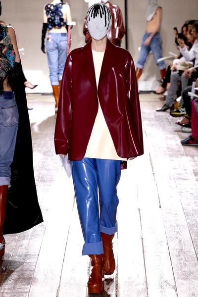 Look 2